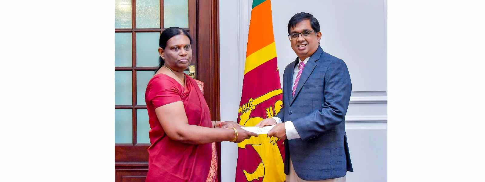 නව උතුරු පළාත් ප්‍රධාන ලේකම් තනුජා මුරුගේසන්..